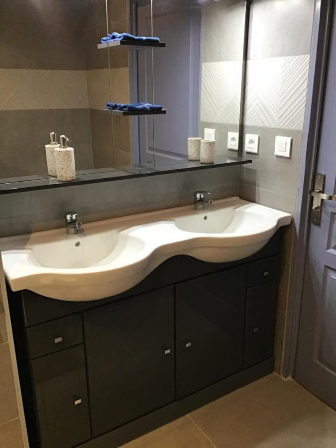 Appartement 3 Min A Pied Du Centre D'Uzes Parking Piscine Экстерьер фото