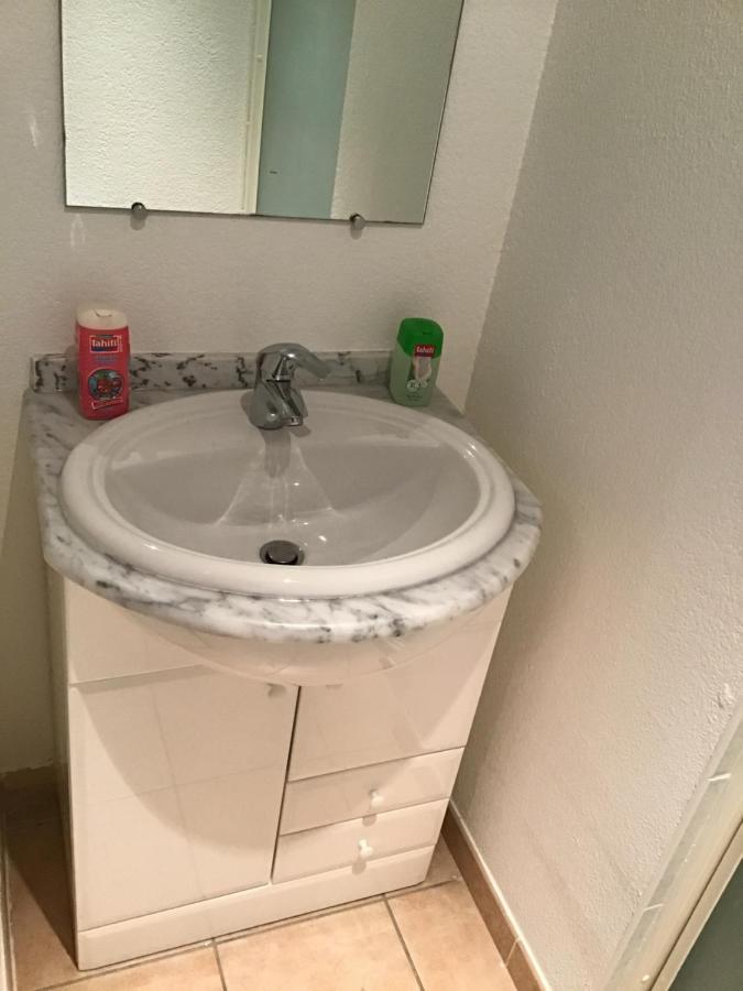Appartement 3 Min A Pied Du Centre D'Uzes Parking Piscine Экстерьер фото